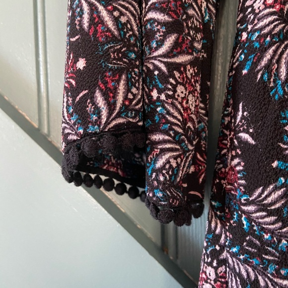 4/$15 Lily Rose Floral Dress Size Small - Picture 6 of 10